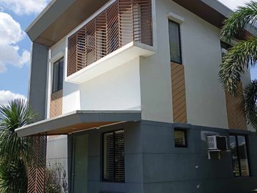 For Sale!! Brandnew 2 Storey House and Lot with 2...