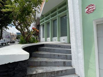 CASA EN VENTA A 2 CUADRAS DE LA MINERVA!!