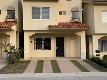 CASA EN RESIDENCIAL ALTA CALIFORNIA