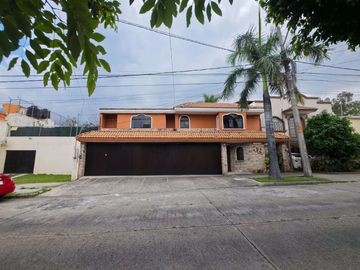 Casa en Renta en Colinas de la Normal, Guadalajara