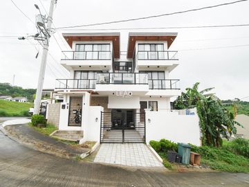 HOUSE AND LOT FOR SALE AMARILYO CREST AT HAVILA TAYTAY...