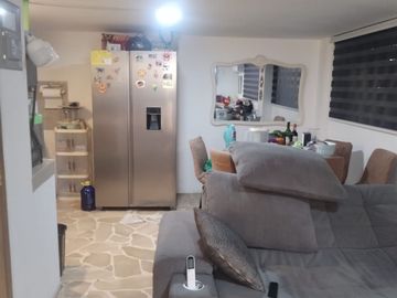 AL SUR BARRIO CENTENARIO - VENDO SUITE