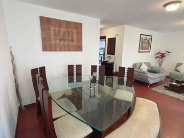 Casa esquinera 3 o 4  dormitorios de Venta  en Conjunto...