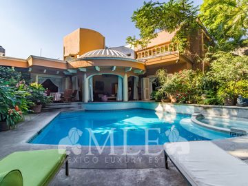 Casa Colonial en Venta en Acapatzingo para Remodelar