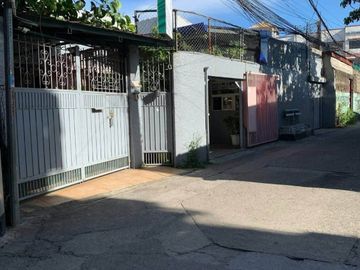 3 Bedroom Bungalow House + 8 Units Apartment +...