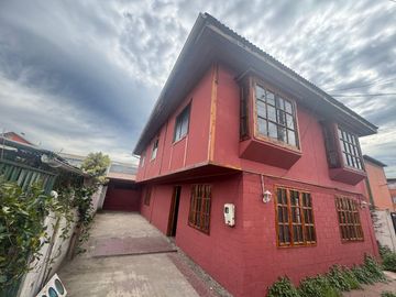 VENTA  AMPLIA CASA PARADERO 13, LA CRUZ