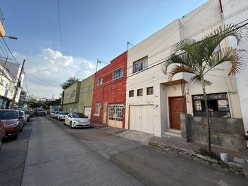 CASA EN VENTA  LA AMERICANA