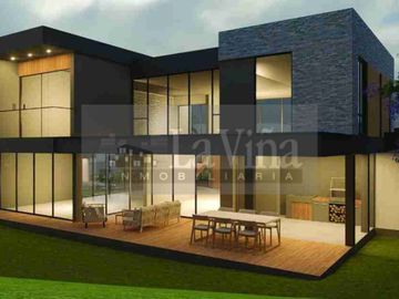 Casa de venta en Puembo con 902 m2 de terreno