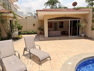 Casa en venta en los primeros kilometros de Via Samborondon