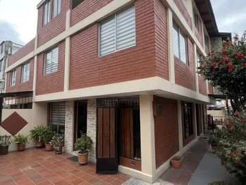 ¡PRECIASO DE OPORTUNIDAD EN LA ZAMORA! Dos casas...