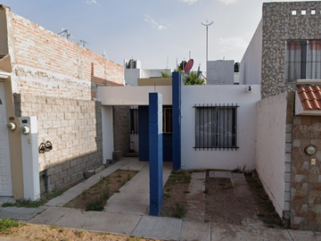 CASA EN VENTA EN AGUASCALIENTES EN FRACCIONAMIENTO VISTA...