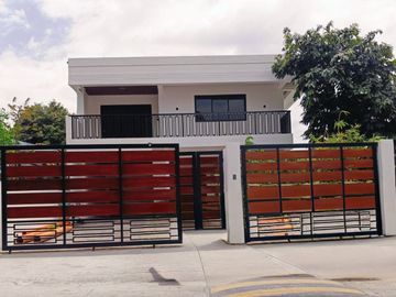300sqm RFO Single Detached House with 2-Car Garage in...