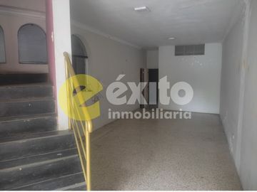 ¡CASA EN ALQUILER EN URB IGNACIO MERINO.!