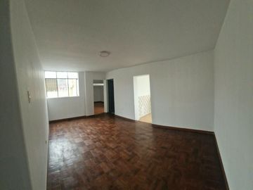 Atención ! VENTA DE 2 DEPARTAMENTOS EN...
