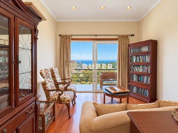 Los Almendros Alto. Townhouse Exclusivo Con Vista Panorámica