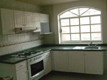 Departamento en RENTA en Metepec, a un costado de Town...
