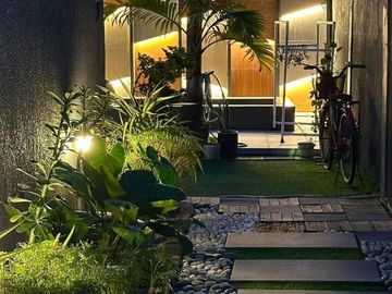Modern Two Storey House for sale with 4 bedrooms in...