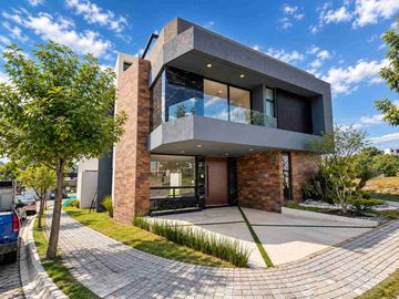 RESIDENCIA EN VENTA EN ESQUINA EN PARQUE ANÁHUAC, LOMAS...