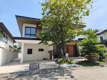 5BR Luxury House & Lot for Sale in Ayala Southvale...