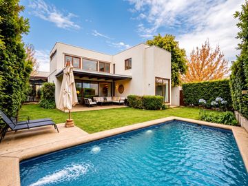 CASA EN VENTA CON QUINCHO DE ENSUEÑO | Piedra Roja,...