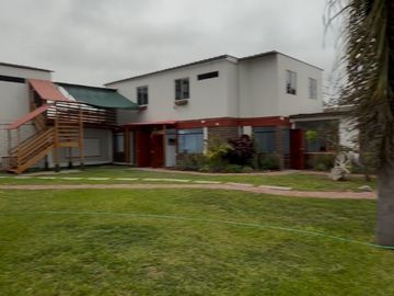 Oportunidad De Inversión Casa De 1443 Mtrs Y 2 Depa En...