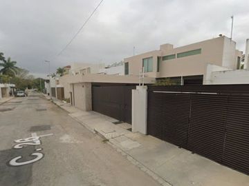¡5 RECÁMARAS Y 3.5 BAÑOS EN LA ZONA MÁS VIP DE MÉRIDA! |...