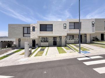 Preventa - La Vista Residencial - Casa con Recamara en...