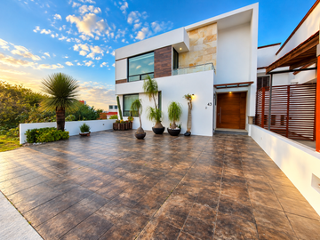 CASA EN VENTA EN CUMBRES DEL CIMATARIO, QUERÉTARO CON...