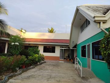 Rush For Sale Bungalow House and Lot at El...