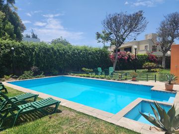 EXCELENTE CASA 1,380 M2 IDEAL CONSTRUIR CONDOMINIO