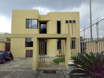 Casa de alquiler en la Urb. Santa María de Casa Grande,...