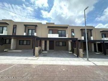 Lomas del Campanario - VENTA. Casa a estrenar con 3...