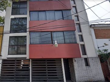Oportunidad De Remate Bancario En Calle Pablo Veronés 6,...