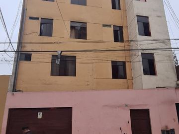 VENTA DE EDIFICIO EN BREÑA ¡OCASIÓN!