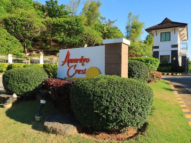 Amarilyo Crest Residences