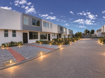 Casas en Venta, 2 Plantas, Centro de Carapungo