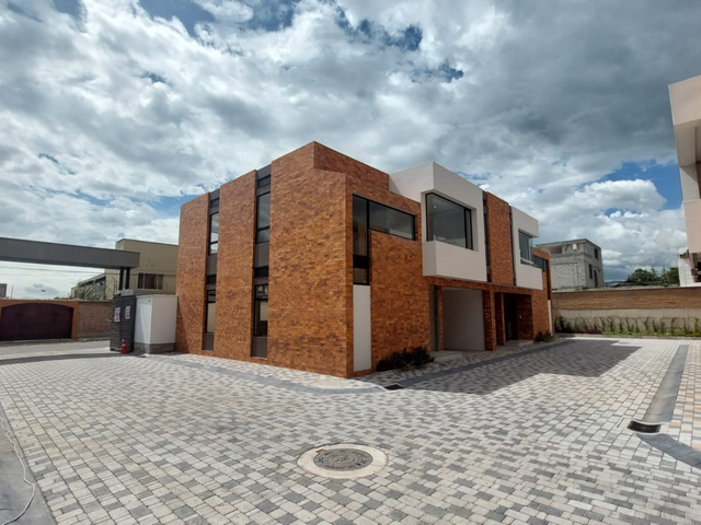 PUEMBO CASAS LOMA Y SOL